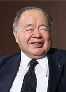 代表取締役会長兼CEO(最高経営責任者)清水信次